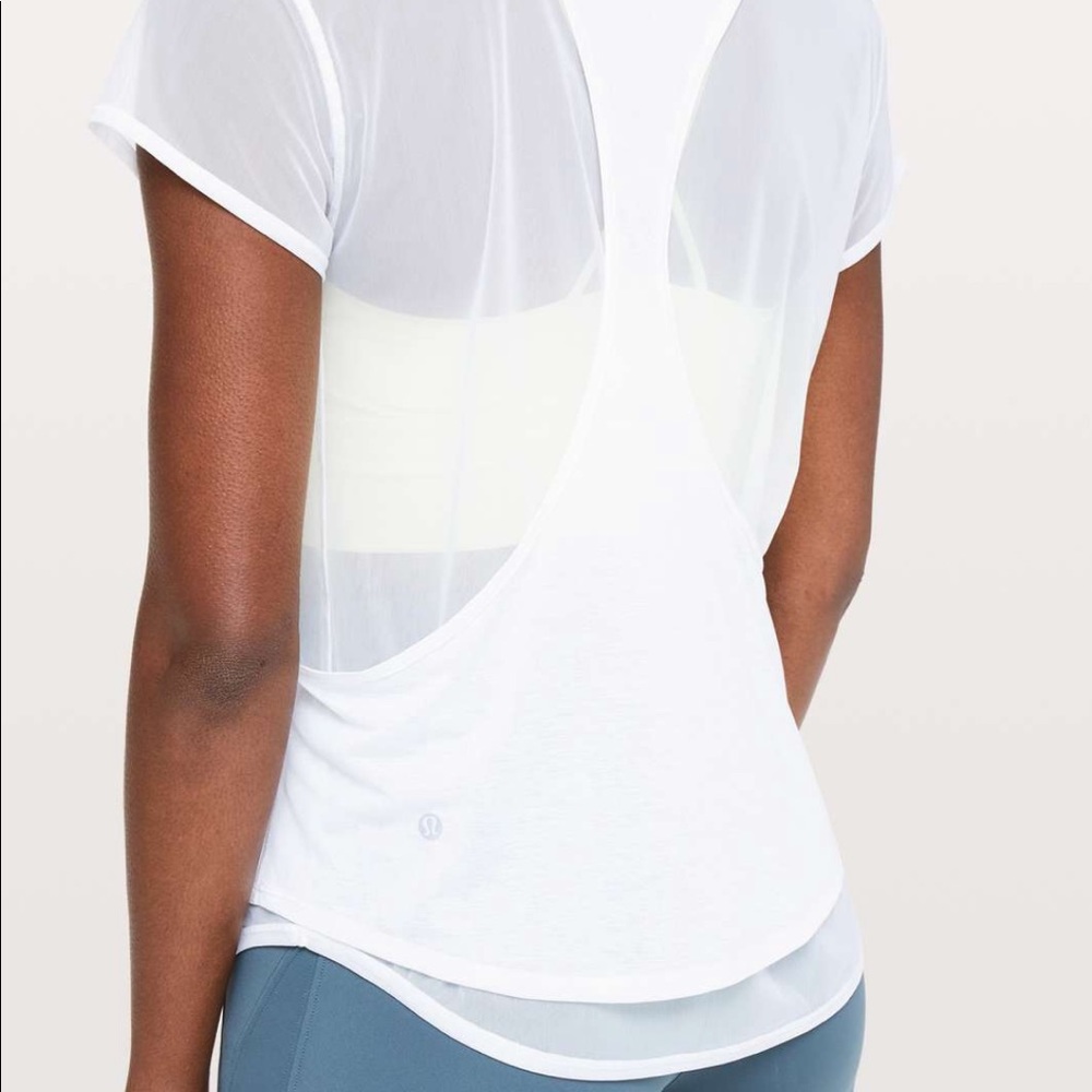 Lululemon set the course short sleeve
